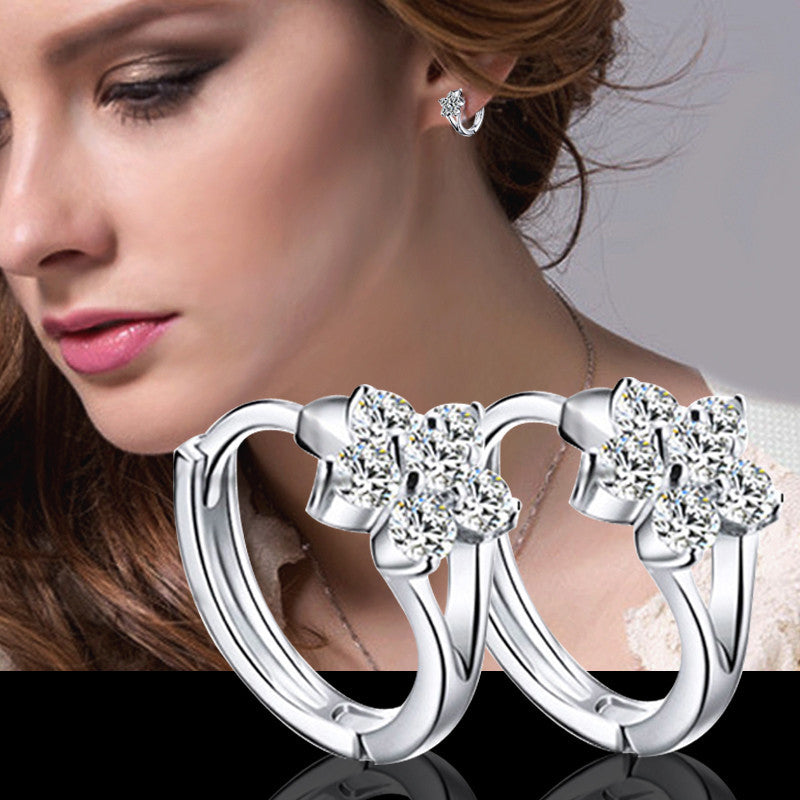 1Pair Fashion Ladies Snowflake Ear Stud Earrings